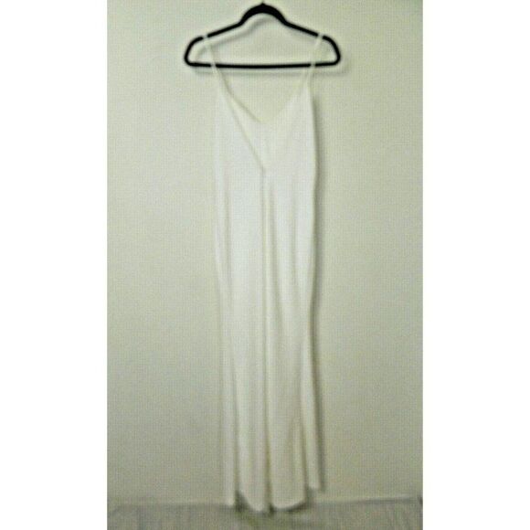 Lulu's Dress White Taliana Lace Button Back Maxi Wedding Dress - Picture 10 of 15
